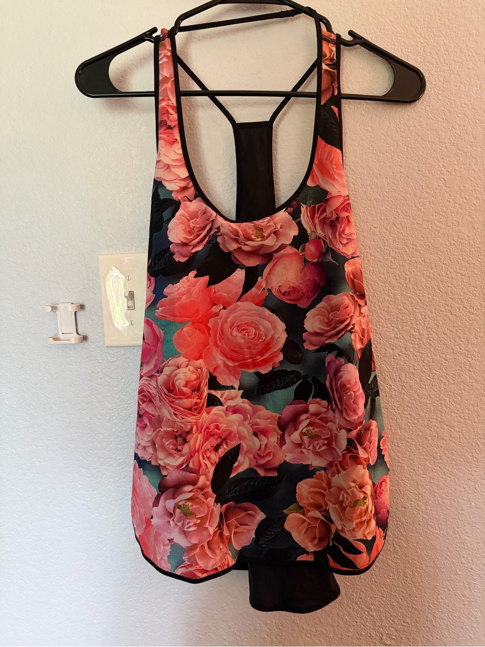 lululemon athletica Black Tank with Coral Pink Rose Print - size medium